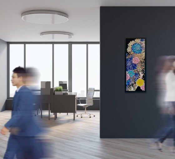 オフィスに飾られた着物パネル